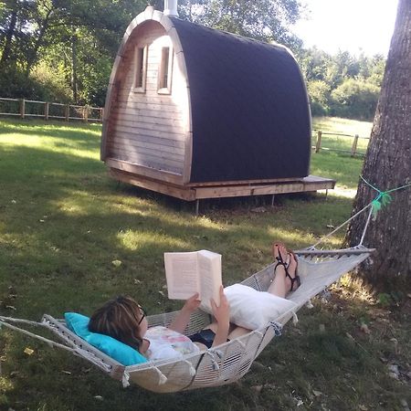 Le Petit Robinson Hotel Champvert Bagian luar foto
