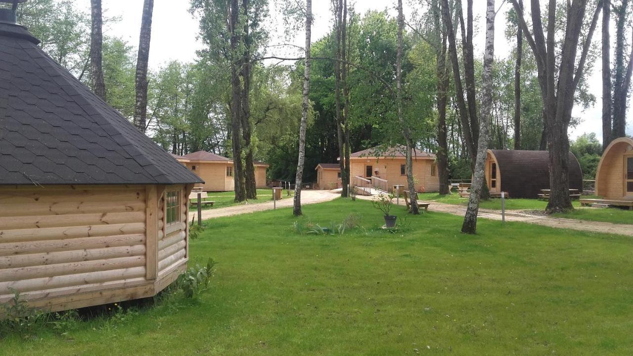 Le Petit Robinson Hotel Champvert Bagian luar foto