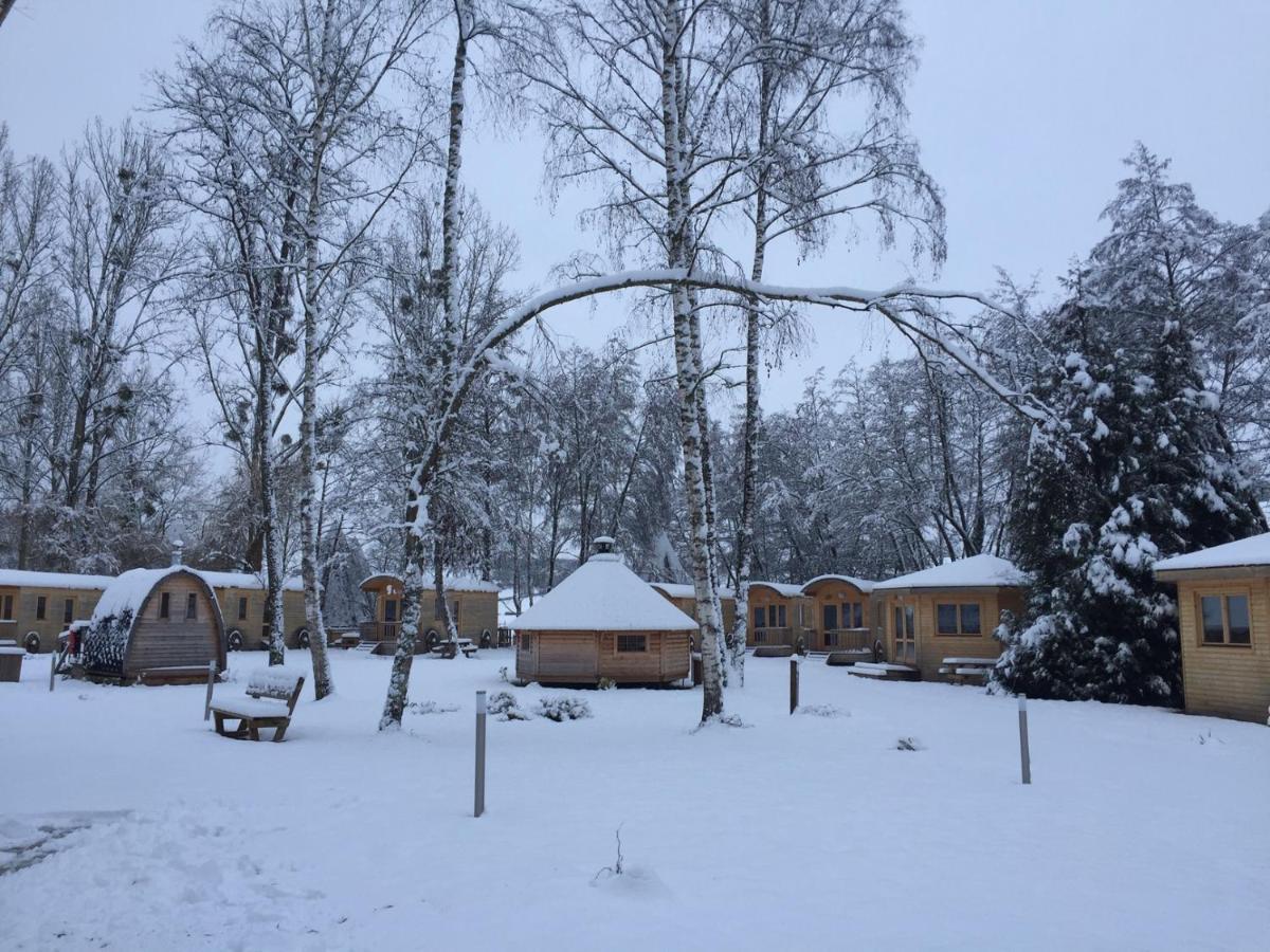 Le Petit Robinson Hotel Champvert Bagian luar foto