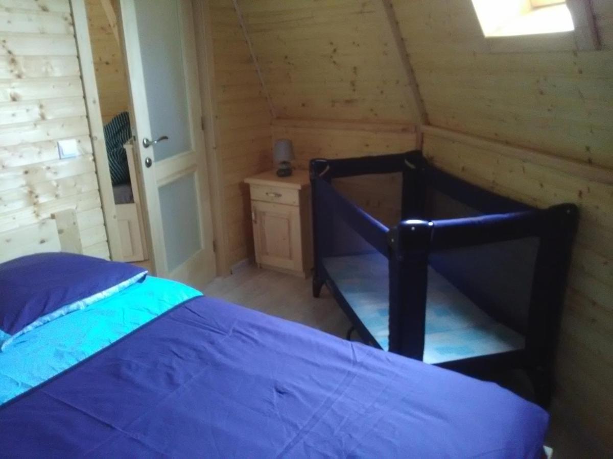 Le Petit Robinson Hotel Champvert Bagian luar foto